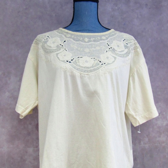 NEW Highgate Pale Yellow Embroidered Lace Tee Sz L - Picture 2 of 4